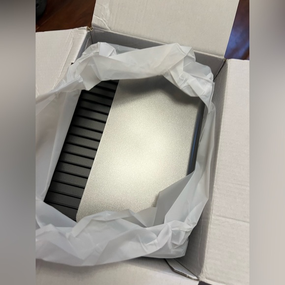 ToLife TZ-C2 Dehumidifier for Bedroom 95 oz Water Tank, 950 SQ.Ft New - Picture 3 of 6